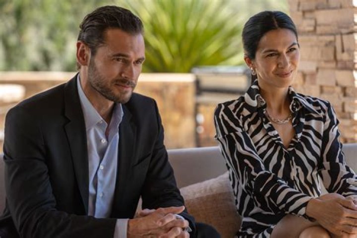 Adan Canto 2024: Wife, net worth, tattoos, smoking & body facts