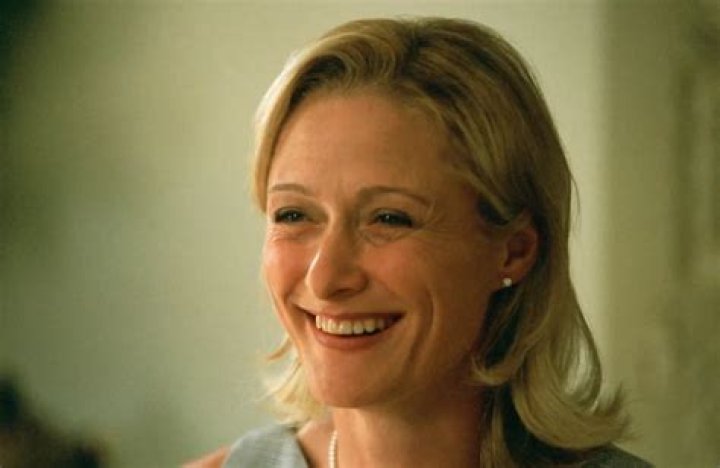 Caroline Goodall Net Worth