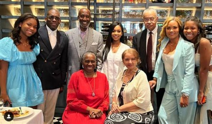 Gwen Graves Wiki Net Worth And Family: Todd Graves Wife ·