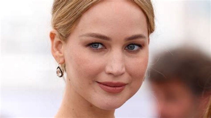 I'm Showing Jennifer Lawrence's Expensive Honey Hair Colour to My Colourist ASAP See the Photos