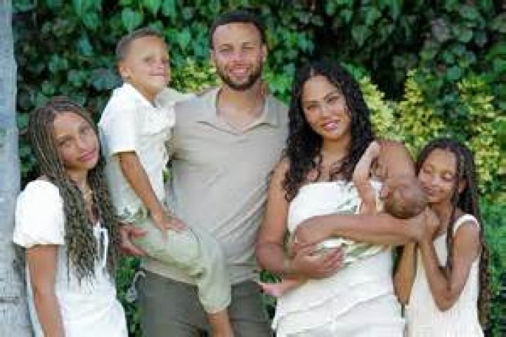Meet Ayesha Currys Parents: Inside Her Family Life