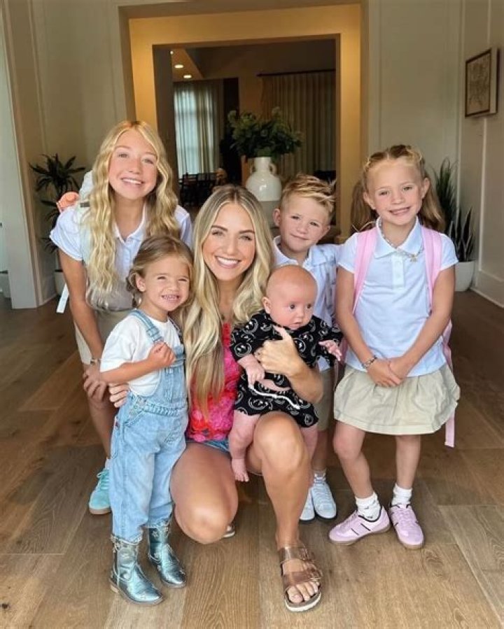 Net Worth, Wife, And Age