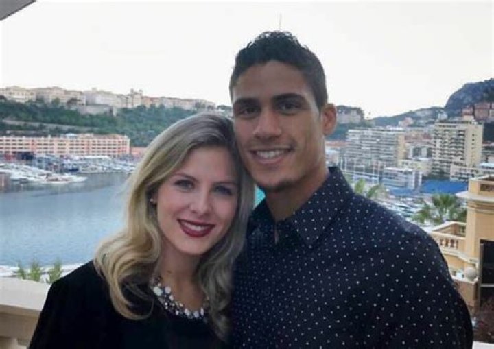 Who Is Carlos Vives? Wiki, Age, Height, Net Worth, Wife, Marriage