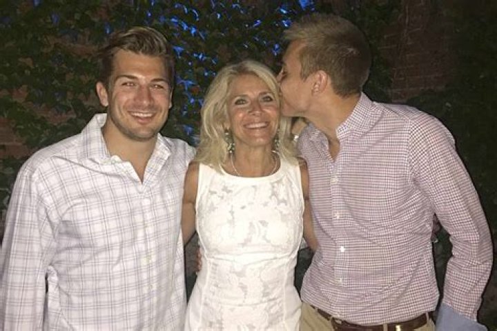 Who Is Jac Collinsworth Wife or Girlfriend Nicole De Francisco? Explore More About Sports Broadcaster ·